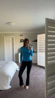Brooke Monk feet photo thumbnail
