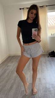 Brooke Monk feet photo thumbnail