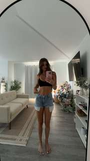 Brooke Monk feet photo thumbnail
