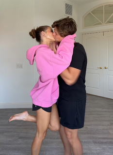 Brooke Monk feet photo thumbnail