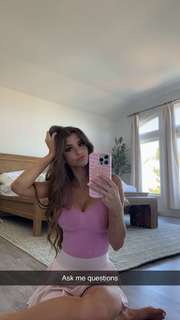 Brooke Monk feet photo thumbnail