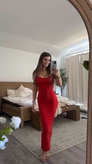 Brooke Monk feet photo thumbnail