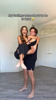 Brooke Monk feet photo thumbnail