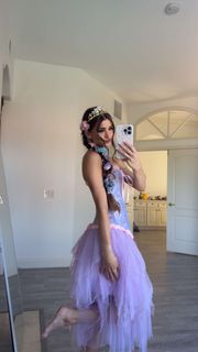 Brooke Monk feet photo thumbnail