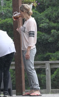 Brooke Mueller feet photo 3