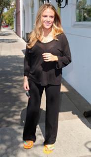 Brooke Mueller feet photo 3