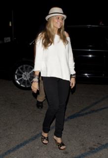 Brooke Mueller feet photo 17
