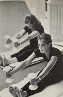 Brooke Shields feet photo thumbnail