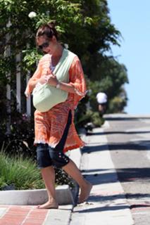 Brooke Shields feet photo thumbnail
