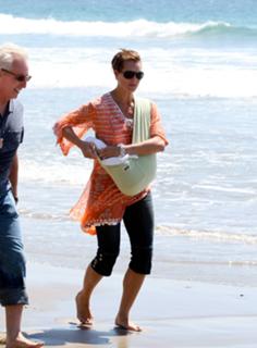Brooke Shields feet photo thumbnail