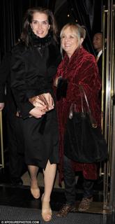 Brooke Shields feet photo thumbnail