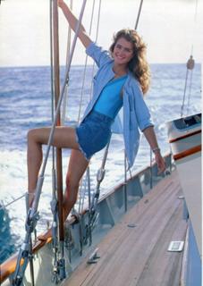 Brooke Shields feet photo thumbnail