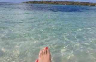 Brooke Shields feet photo thumbnail