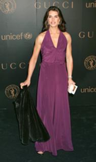 Brooke Shields feet photo thumbnail