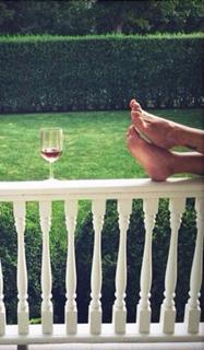 Brooke Shields feet photo thumbnail