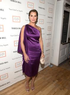 Brooke Shields feet photo thumbnail