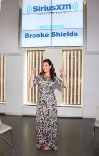 Brooke Shields feet photo thumbnail