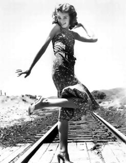 Brooke Shields feet photo thumbnail