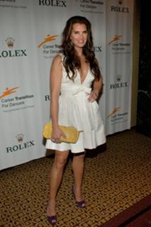 Brooke Shields feet photo thumbnail