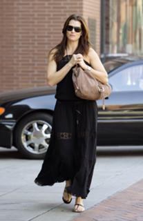 Brooke Shields feet photo thumbnail