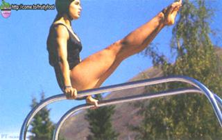 Brooke Shields feet photo thumbnail