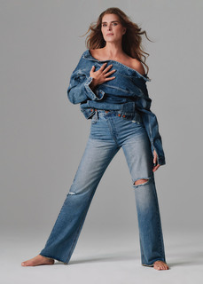 Brooke Shields feet photo thumbnail