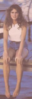 Brooke Shields feet photo thumbnail