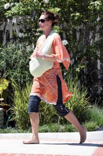 Brooke Shields feet photo thumbnail