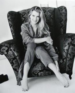 Brooke Shields feet photo thumbnail