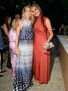 Brooke Shields feet photo thumbnail