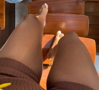 Brooke Thomas feet photo 16