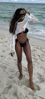 Brooke Thomas feet photo 7
