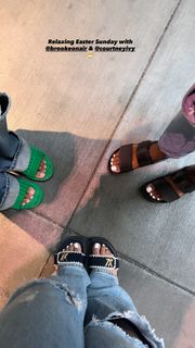 Brooke Thomas feet photo 15