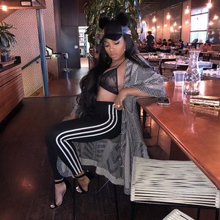 Brooke Valentine feet photo 1