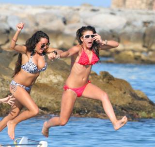 Brooke Vincent feet photo thumbnail