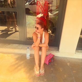 Brooke Vincent feet photo 3