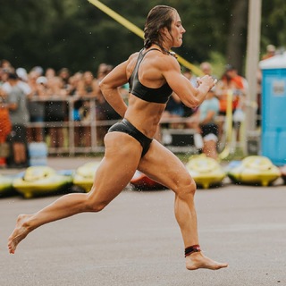 Brooke Wells feet photo 3