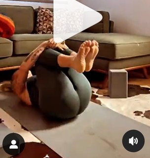 Brooke Williamson feet photo 1