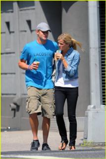 Brooklyn Decker feet photo thumbnail