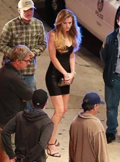 Brooklyn Decker feet photo thumbnail
