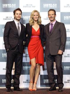 Brooklyn Decker feet photo thumbnail