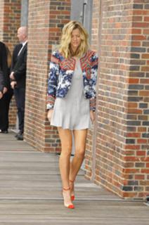 Brooklyn Decker feet photo thumbnail