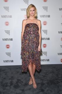Brooklyn Decker feet photo thumbnail