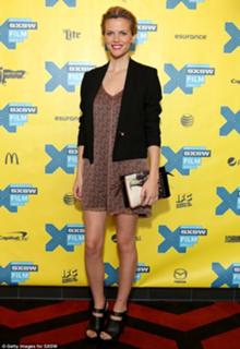 Brooklyn Decker feet photo thumbnail
