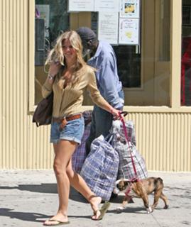 Brooklyn Decker feet photo thumbnail