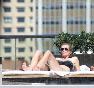 Brooklyn Decker feet photo thumbnail