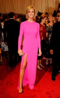 Brooklyn Decker feet photo thumbnail