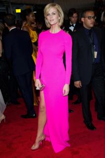 Brooklyn Decker feet photo thumbnail