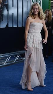 Brooklyn Decker feet photo thumbnail