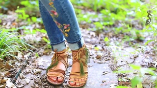 Brooklyn McKnight feet photo 2